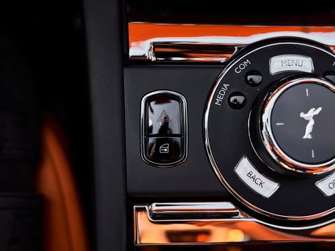 Used 2020 Rolls-Royce Wraith RWD image 59
