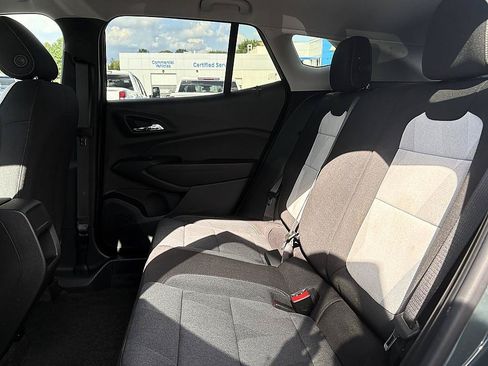 Used 2025 Chevrolet Trax LS w/ LS Convenience Package FWD image 10