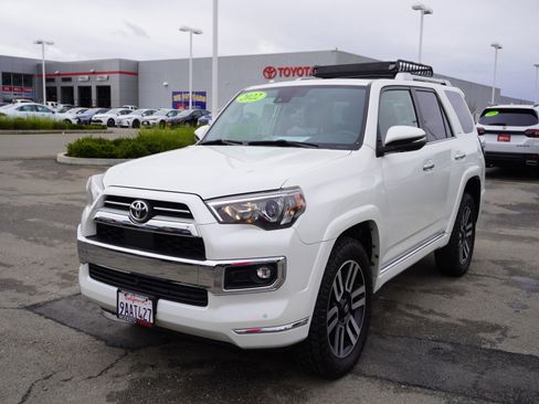 Used 2022 Toyota 4Runner Limited image 9