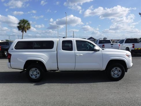 Used 2019 Toyota Tacoma 2WD Access Cab image 3