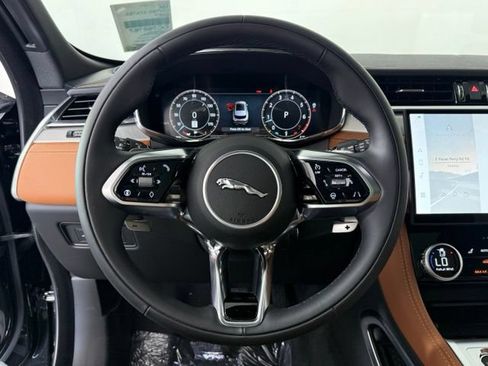 New 2026 Jaguar F-PACE R-Dynamic S AWD/4WD image 38