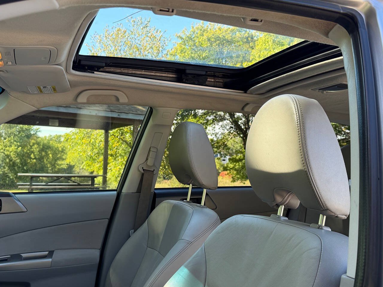 Used 2010 Subaru Forester 2.5X Limited AWD/4WD image 13