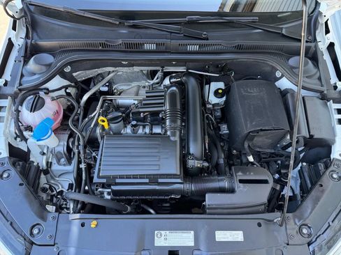 Used 2017 Volkswagen Jetta S w/ Jetta S Cold Weather Package FWD image 19