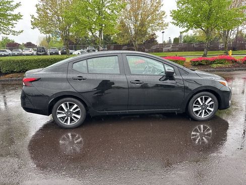 Used 2024 Nissan Versa SV FWD image 8