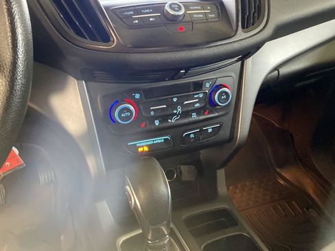 Used 2018 Ford Escape SE w/ SE Sync 3 Package AWD/4WD image 21
