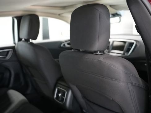Used 2015 Chrysler 200 Limited w/ Comfort Group FWD image 18