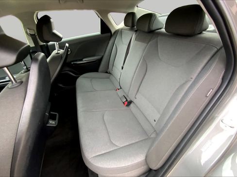 Used 2025 Kia K4 FWD image 20