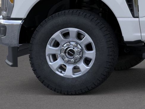 New 2025 Ford F350 XLT w/ FX4 Off-Road Package image 19