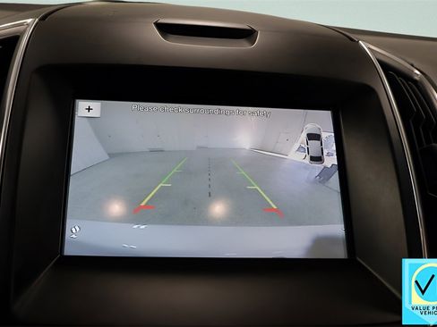 Used 2018 Ford Edge Titanium w/ Equipment Group 301A image 13