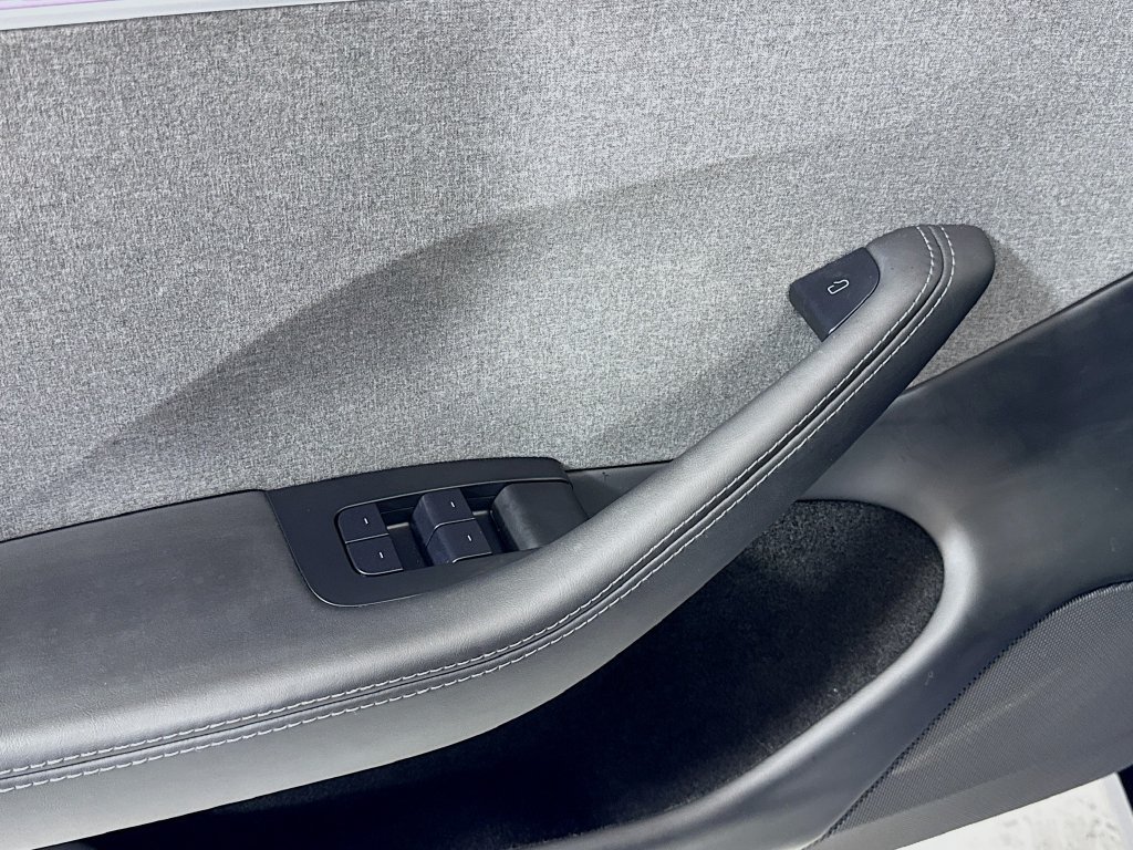 Used 2024 Tesla Model 3 Long Range RWD image 16