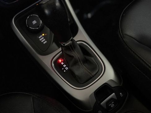 Used 2020 Jeep Compass Latitude w/ Cold Weather Group AWD/4WD image 35