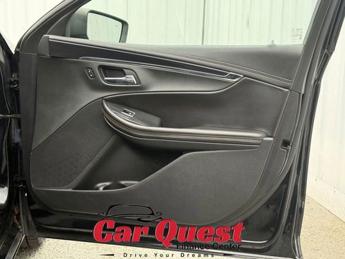 Used 2017 Chevrolet Impala Premier FWD image 18