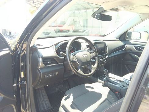 Used 2020 Chevrolet Traverse LT FWD image 19