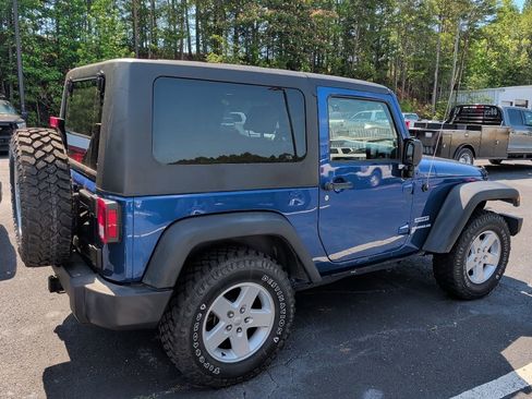Used 2010 Jeep Wrangler Sport AWD/4WD image 3
