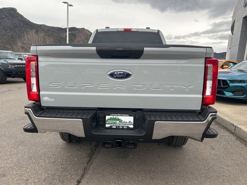 Used 2025 Ford F350 XLT image 6