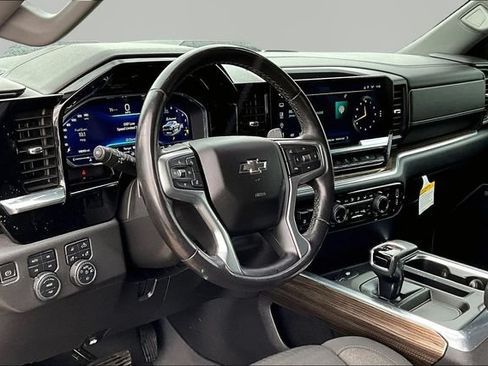 Used 2022 Chevrolet Silverado 1500 LT Trail Boss w/ Convenience Package II AWD/4WD image 13