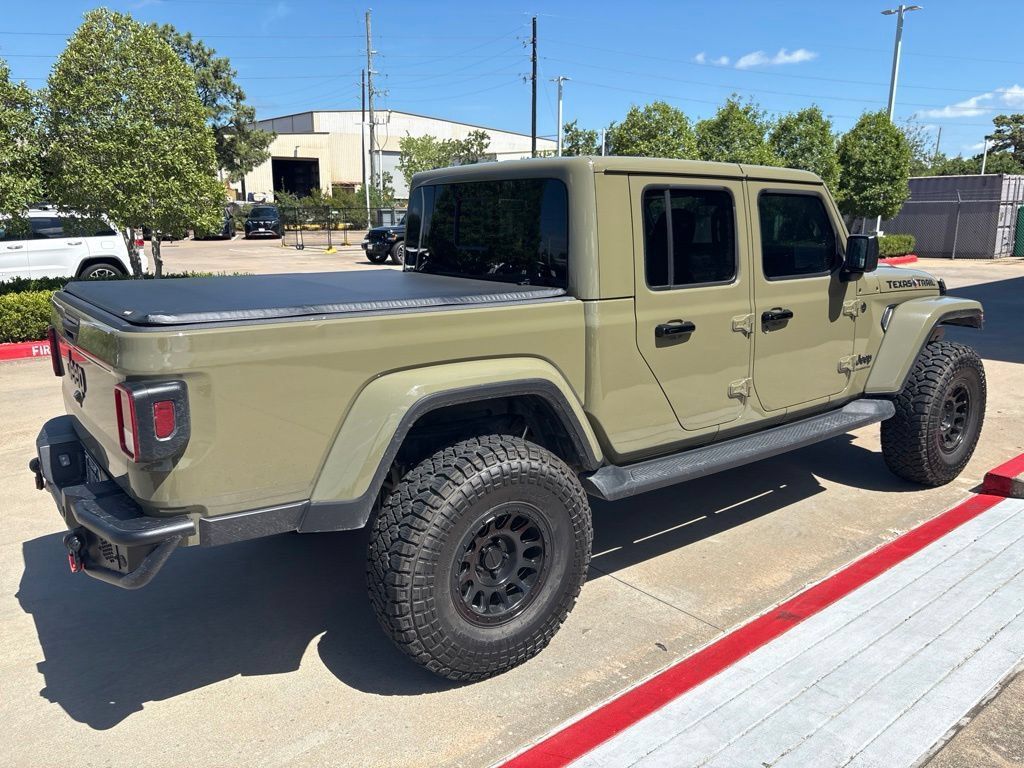 Used 2025 Jeep Gladiator Sport AWD/4WD image 1