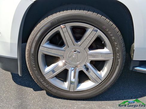 Used 2020 Cadillac Escalade Luxury image 9