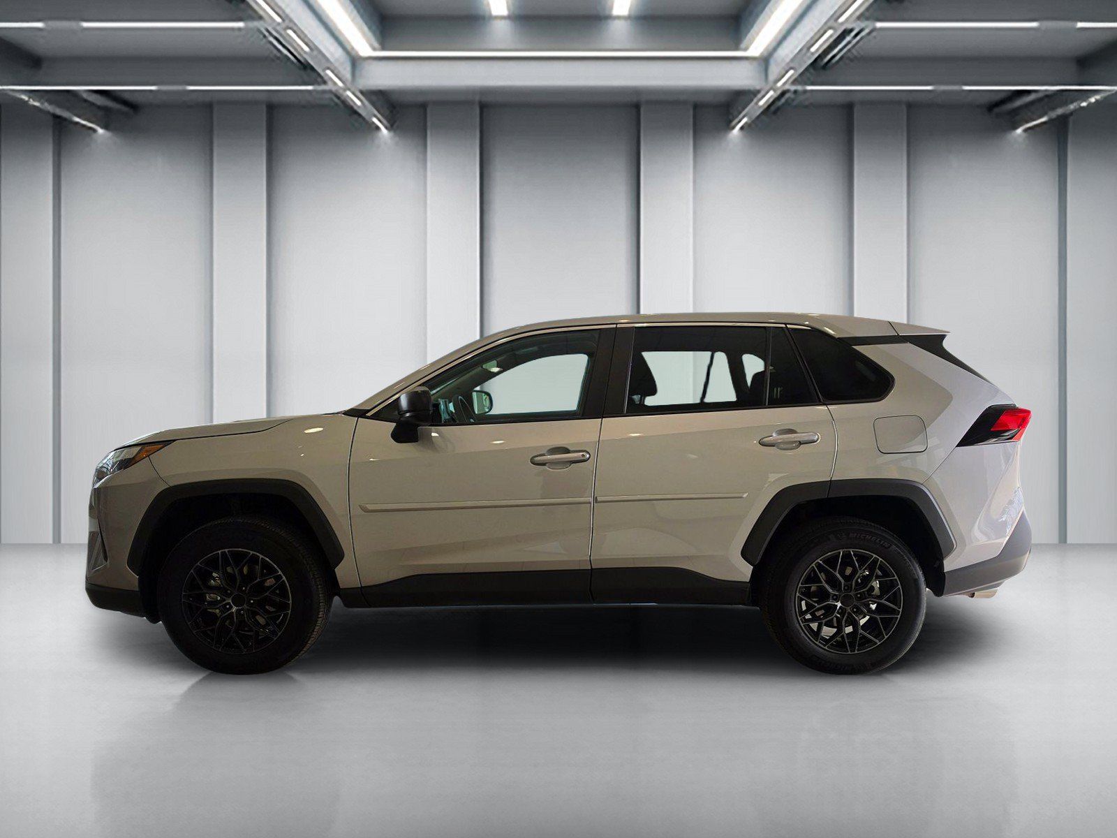 Used 2025 Toyota RAV4 LE AWD/4WD image 8