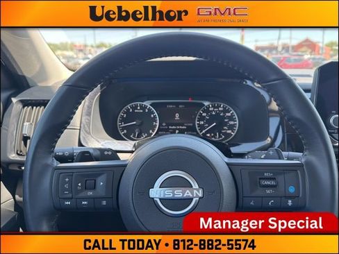 Used 2025 Nissan Pathfinder SV AWD/4WD image 30