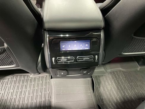 Used 2024 Lincoln Aviator Reserve w/ Equipment Group 201A AWD/4WD image 16