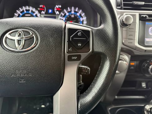 Used 2015 Toyota 4Runner SR5 image 32