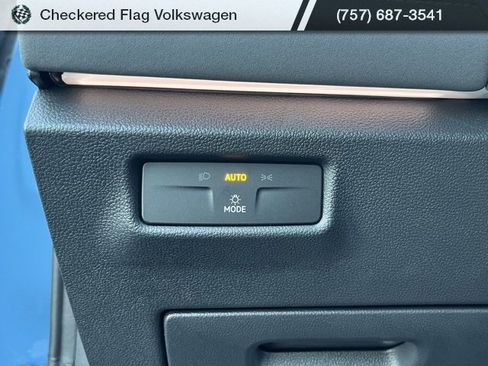 New 2026 Volkswagen Tiguan SE R-Line image 18