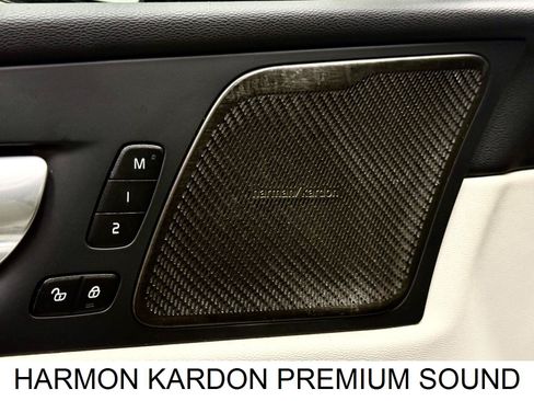 Used 2024 Volvo XC60 B5 Plus w/ Protection Package Premier AWD/4WD image 15