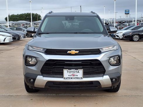 Used 2023 Chevrolet TrailBlazer LT w/ Convenience Package AWD/4WD image 2