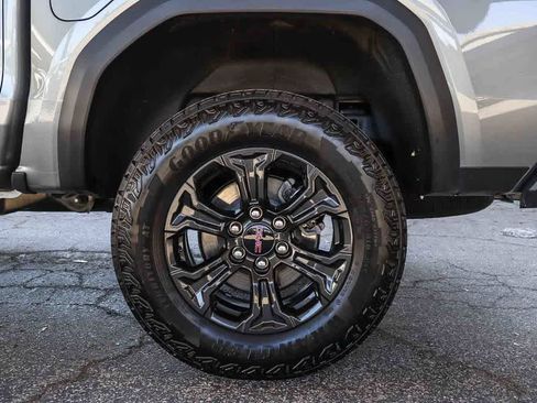Used 2025 GMC Canyon Elevation w/ Convenience Package RWD image 11