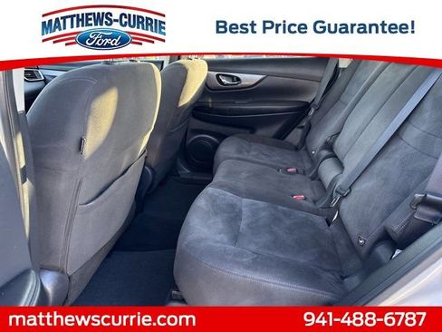 Used 2016 Nissan Rogue SV image 12