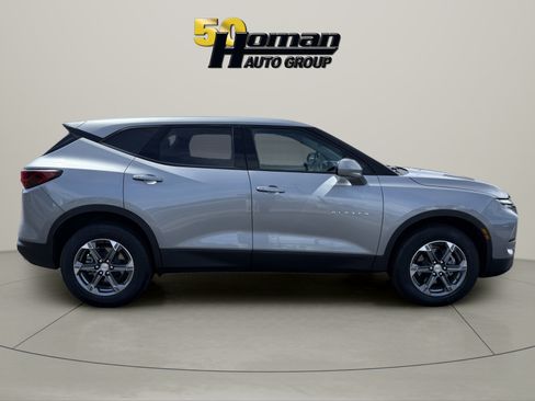 Used 2025 Chevrolet Blazer LT FWD image 6
