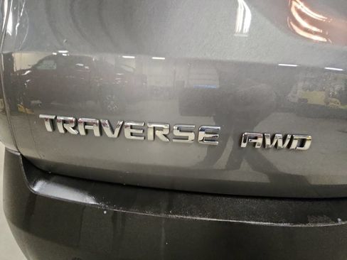 Used 2019 Chevrolet Traverse LT w/ LPO, Floor Liner Package AWD/4WD image 37