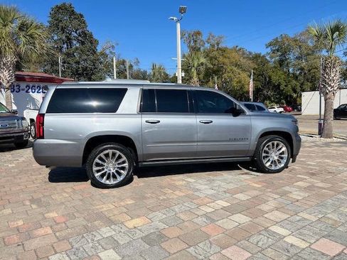 Used 2019 Chevrolet Suburban Premier w/ Premier Plus Edition image 4
