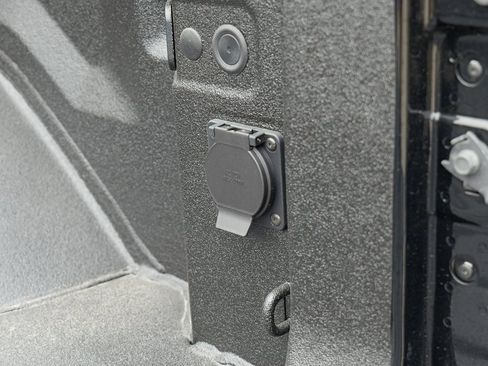 New 2026 GMC Hummer EV 2X image 30