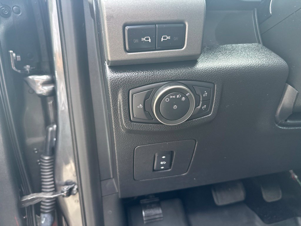 Used 2018 Ford F150 Raptor w/ Equipment Group 802A Luxury AWD/4WD image 16