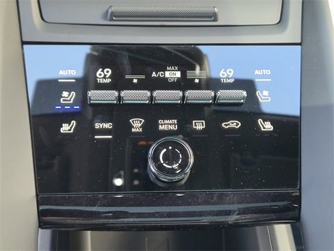 New 2025 Porsche Macan 4 Electric image 27