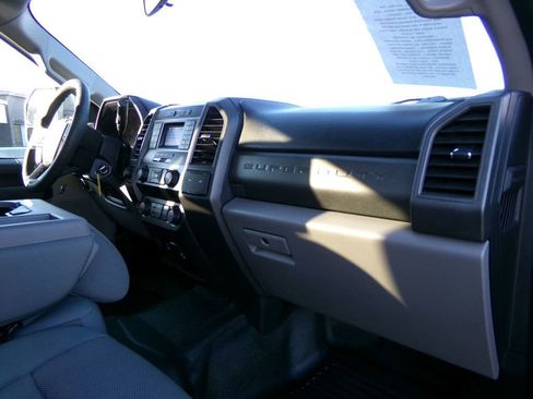 Used 2020 Ford F250 XL w/ STX Appearance Package image 18