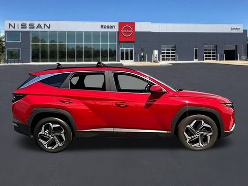 Used 2022 Hyundai Tucson SEL w/ Convenience + Premium Package AWD/4WD image 2