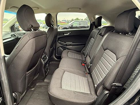 Used 2018 Ford Edge SE AWD/4WD image 13