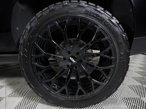 Used 2025 GMC Yukon XL AT4 Ultimate image 52