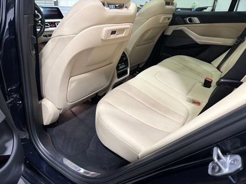 Used 2021 BMW X5 xDrive40i w/ M Sport Package AWD/4WD image 33