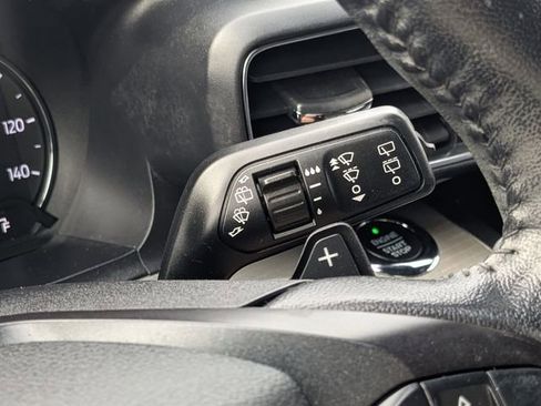 Used 2020 Ford Explorer XLT w/ Equipment Group 202A image 27