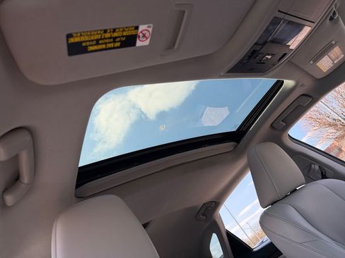 Certified 2022 Lexus RX 450h AWD w/ Premium Package image 5