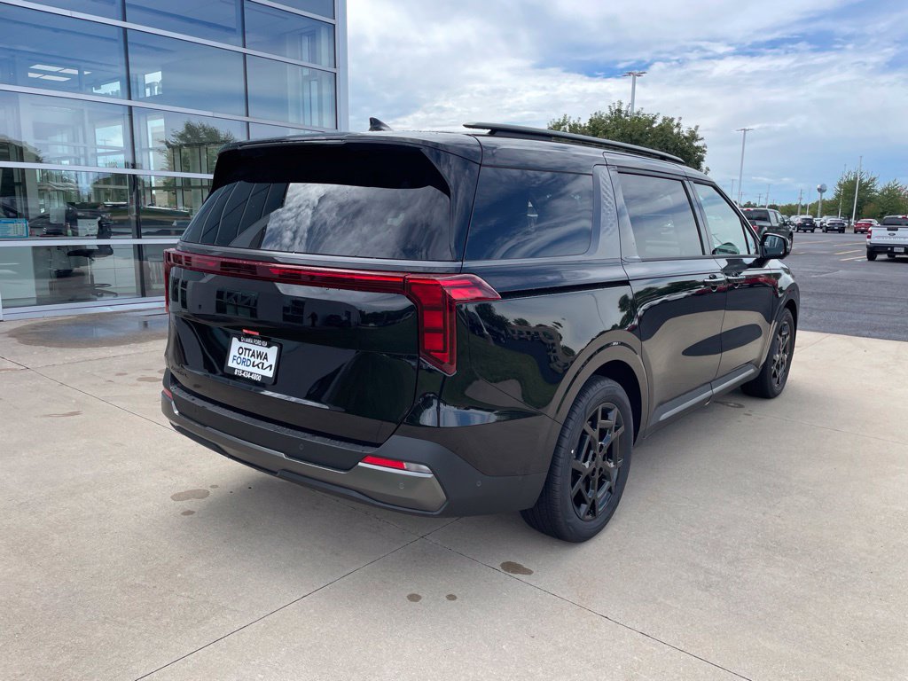 New 2027 Kia Carnival SX FWD image 5