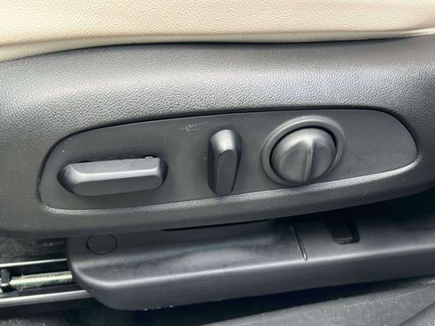 Used 2020 Buick Encore GX Essence w/ Experience Buick Package AWD/4WD image 16