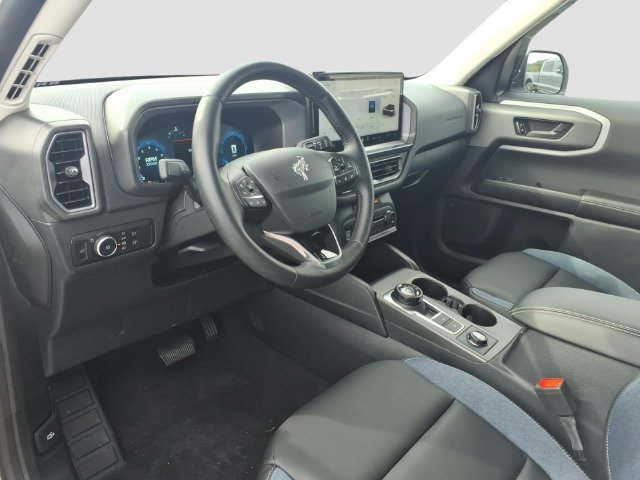 Used 2025 Ford Bronco Sport Outer Banks AWD/4WD image 18