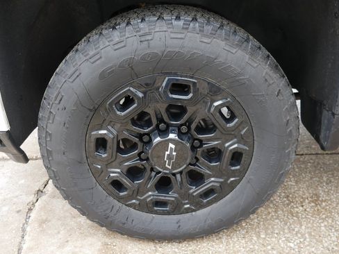 Used 2024 Chevrolet Silverado 2500 High Country w/ High Country Premium Package image 35