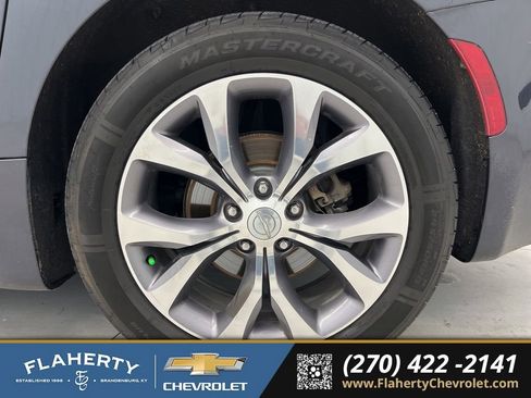 Used 2020 Chrysler Pacifica Limited w/ Tire & Wheel Group image 16