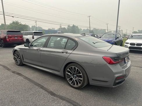 Used 2022 BMW 750i xDrive w/ Executive Package AWD/4WD image 5